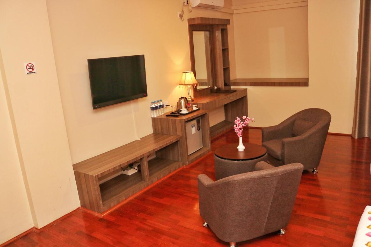Hotel Htein Thar Taunggji Kültér fotó